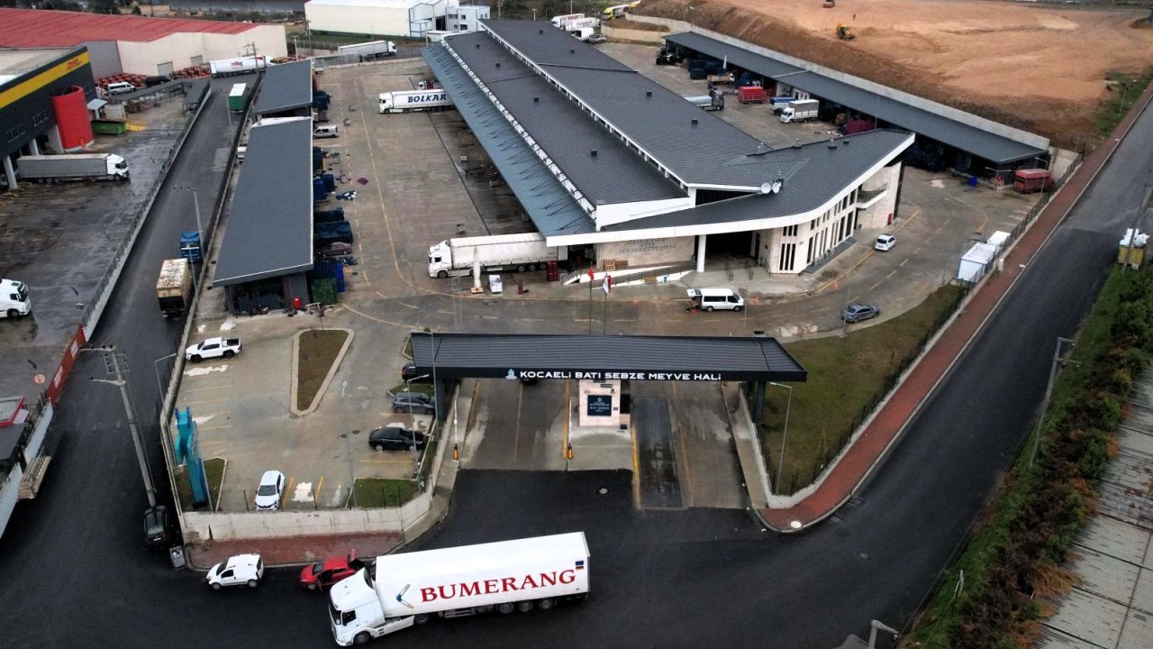 Kocaeli Çayırova’da hal binasına ulaşım güçlendi