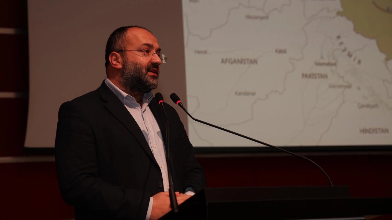 Kocaeli Gebze’de Taha Kılınç söyleşisine yoğun ilgi