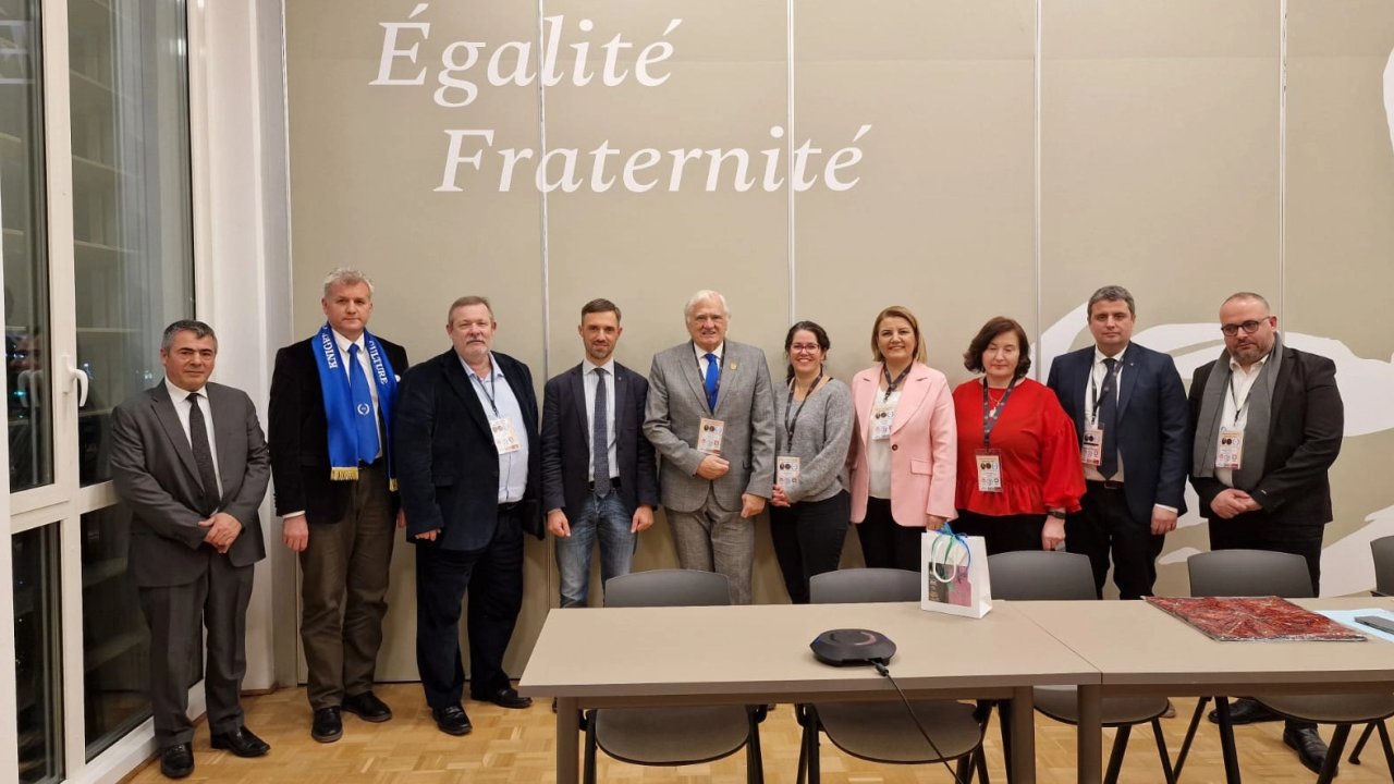 Kocaeli İzmit Sanat Akademisi Fransa’da ödül aldı