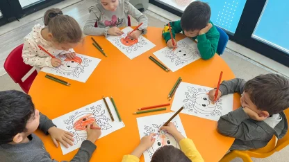 Kocaeli'de anne çocuk aynı kursta eğitimde