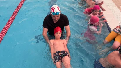 Kocaeli'de yüzme bilmeyen kalmasın projesi sürüyor