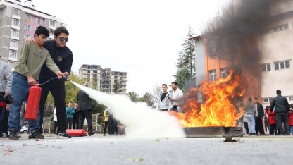 Konya'da özel gereksinimli bireylere afet eğitimi