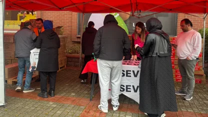 LÖSEV mutlu et paketlerini ulaştırmaya İstanbul’da devam ediyor!