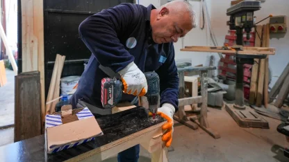 Maltepe'nin kent mobilyaları, geri dönüşümle üretiliyor