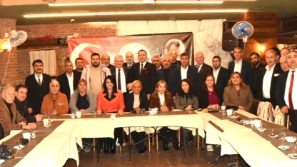 Manisa Dostlar Meclisi'nde demokrasi buluşması