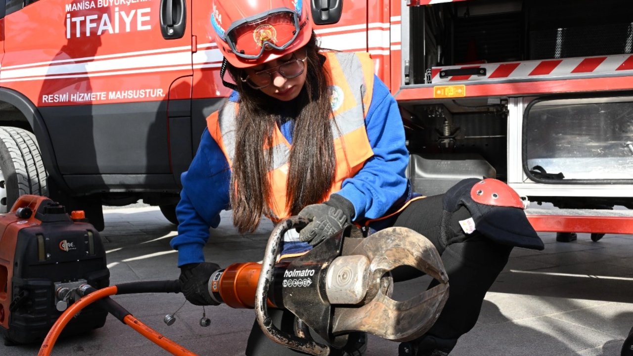 Manisa’da &#039;Mahalle Afet Gönülleri Projesi&#039; başlatıldı