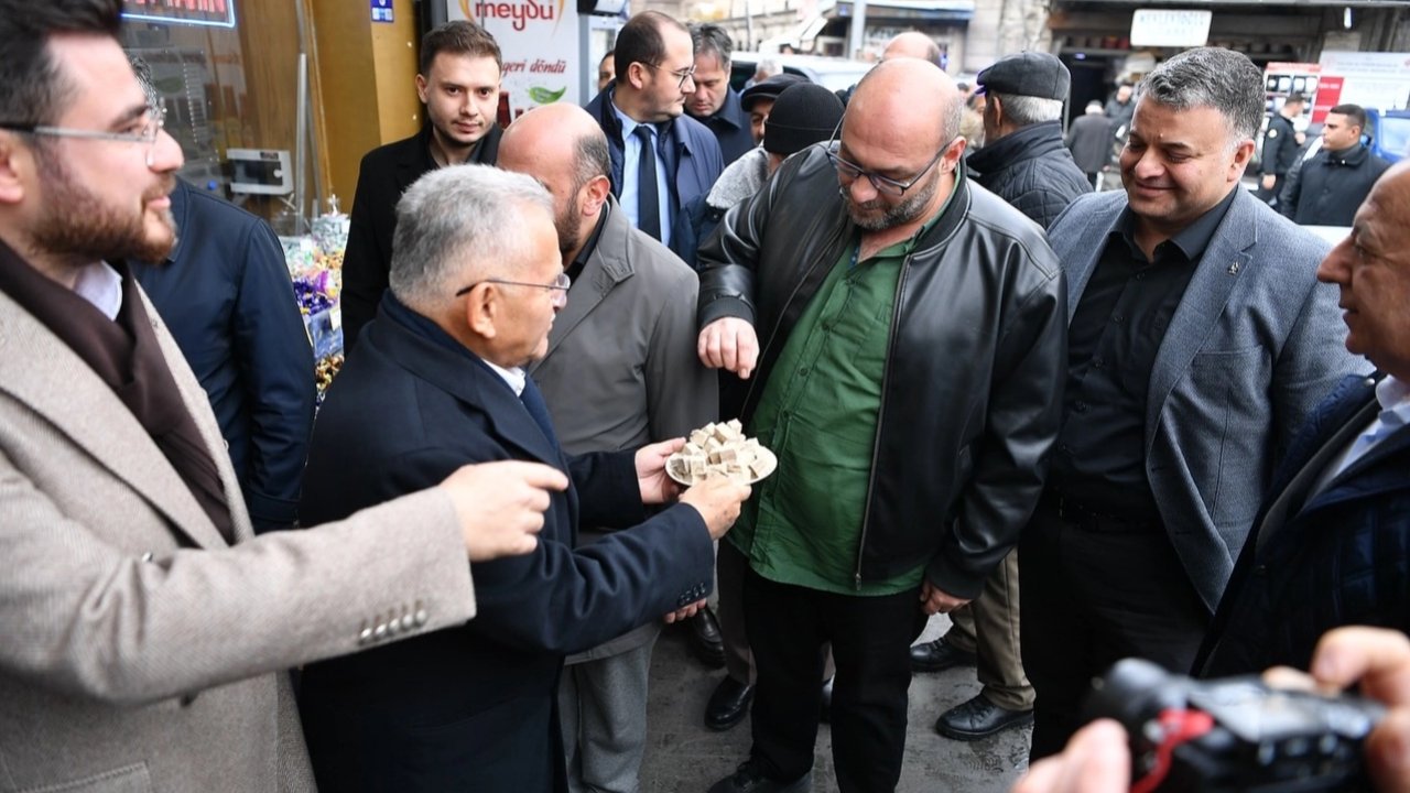 Memduh Büyükkılıç&#039;tan esnaf ziyaretleri