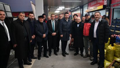 Memduh Büyükkılıç'tan Kayseri hal esnafına sabah ziyareti