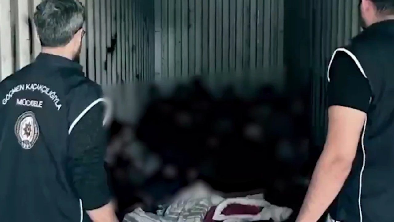 Mersin Limanı&#039;nda konteynerde 44 düzensiz göçmen yakalandı