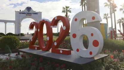 Mersin yeni yıla ışıl ışıl hazır