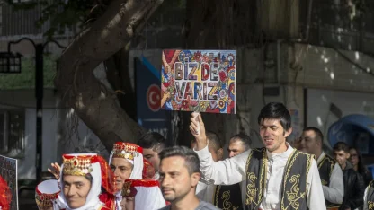 Mersin’de ‘Biz de Varız’ yürüyüşü