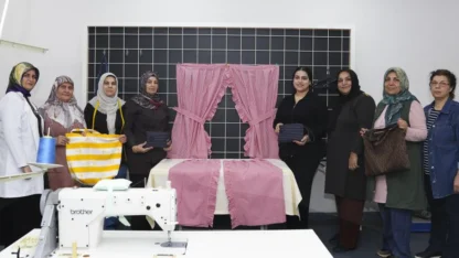 Mersin'de özel  birey annelerine dikiş kursu