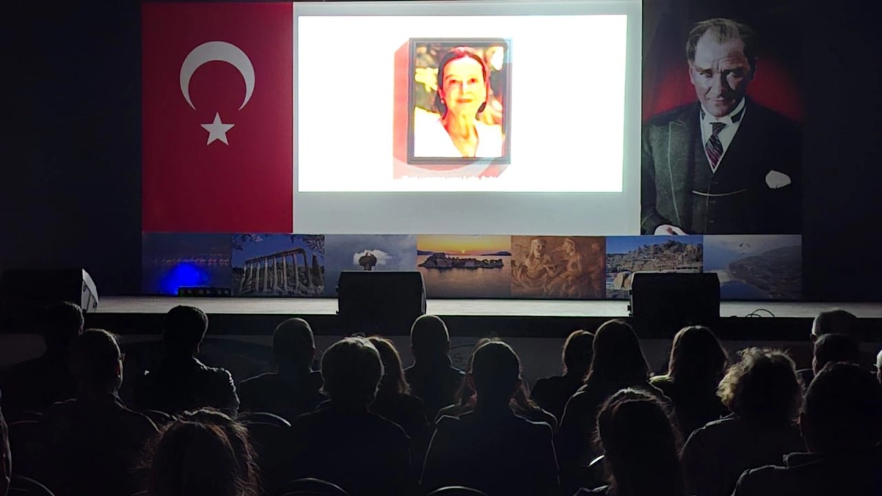 Muğla Milas&#039;ta &#039;Vali Hanım&#039; belgeseli izleyiciyle buluştu