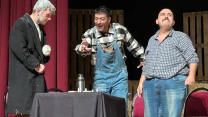 Muğla'da 'Fareler ve İnsanlar' tiyatroseverlerle buluştu