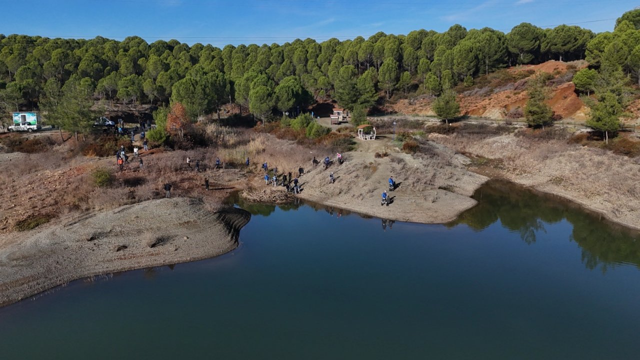 Muğla&#039;da temizlik seferberliği Ula Göleti’nden başladı