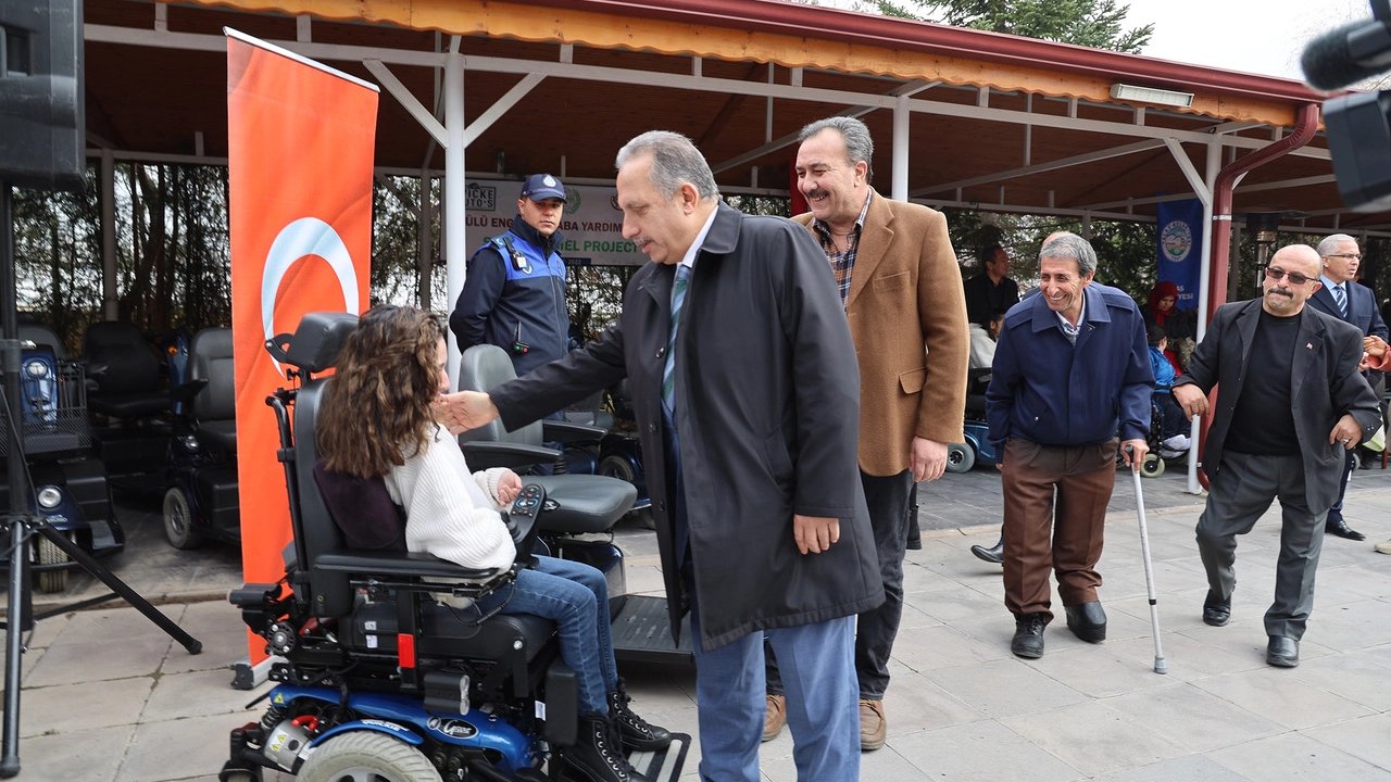 Mustafa Yalçın&#039;dan &#039;Engelliler Günü&#039; mesajı