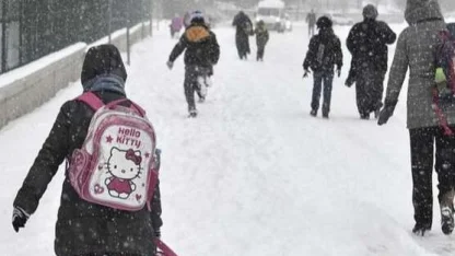 Okullara 1 günlük kar tatili! Tatil haberleri peş peşe geldi