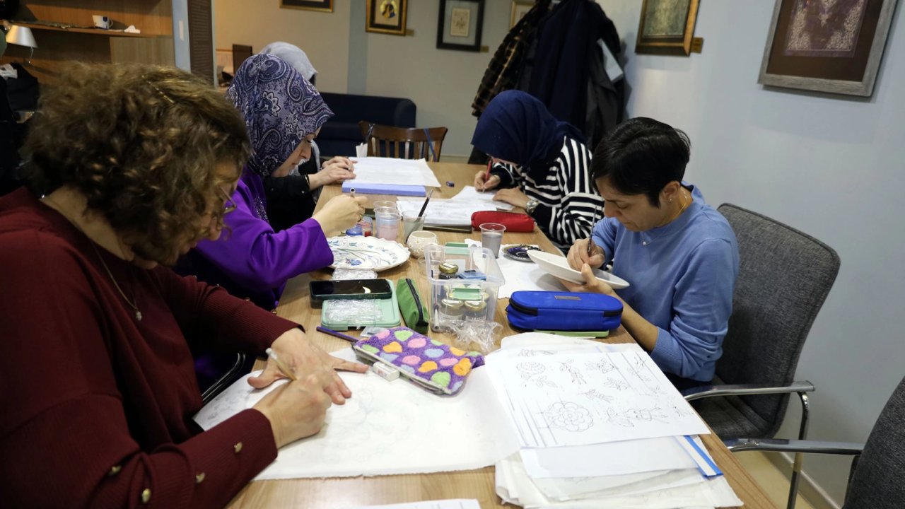 Sakarya’da geleneksel sanatlar modern atölyelerde yaşatılıyor