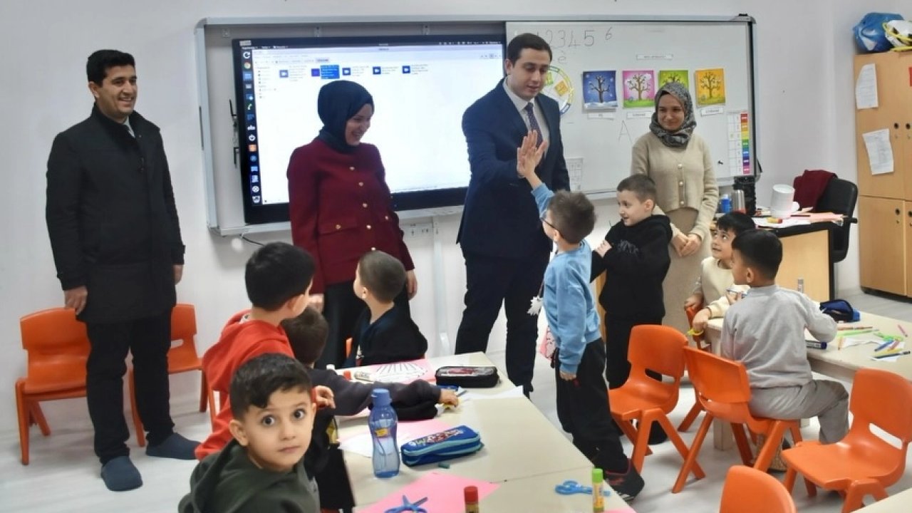 Sason Kaymakamı Başar&#039;dan anaokuluna ziyaret