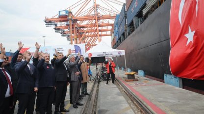 Sudan'a büyük insani destek... 30 bin çadırın ilk bölümü 'İyilik Gemisi' ile yola çıktı