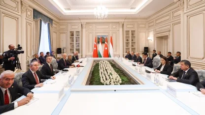 TBMM Başkanı Kurtulmuş, Tacikistanlı mevkidaşı ile buluştu