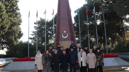 Bakü, Türk kahramanları unutmuyor