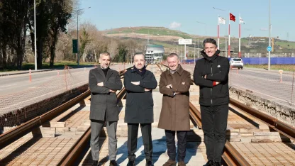 Başkan Büyükakın: “Raylı  sistemde kapasiteyi sürekli artırıyoruz”