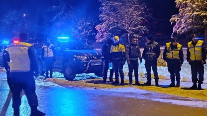 Bilecik Pazaryeri'nde Kaymakam Kara kurum çalışanlarını görev başında ziyaret etti