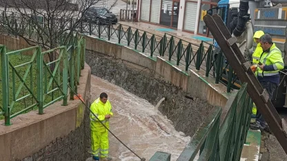 Bursa Büyükşehir ekipleri Büyükorhan'da gün boyu sahadaydı