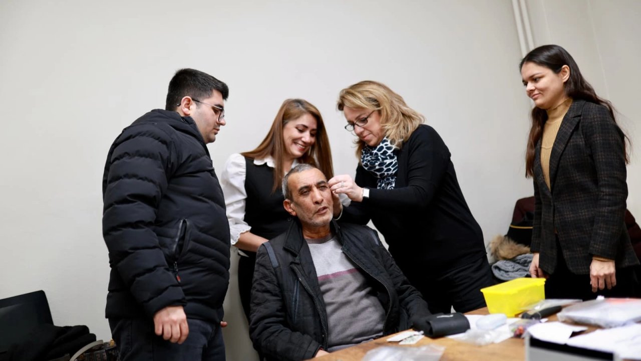 Bursa Gemlik’te ihtiyaç sahiplerine ücretsiz işitme cihazı desteği