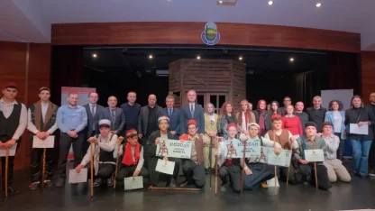 Bursa İnegöl’de genç meddahlar sahne aldı