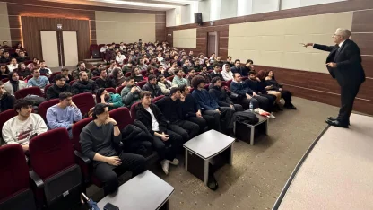 Bursa İtfaiyesi'nden üniversitelilere yangın güvenliği eğitimi