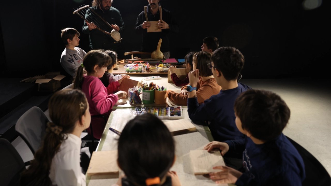 Bursa Nilüfer'de çocuklar hayallerindeki liri tasarladı