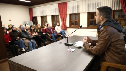 Bursa Osmangazi'de 'edebiyat ve hayat' konuşuldu