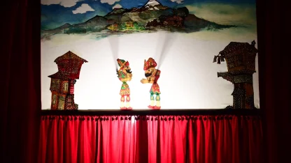 Bursa Osmangazi’de Karagöz perdesi çocuklar için açıldı