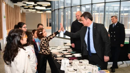 Bursa Osmangazi'de 'Yetenek Evleri'nin emekleri sanatla taçlandı