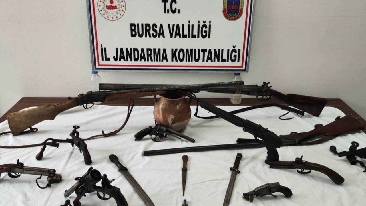 Bursa'da "Anadolu Mirası" operasyonu! Çok sayıda tarihi eser ele geçirildi