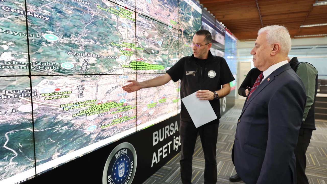 Bursa'da Başkan Bozbey'den lodos uyarısı... Gelişmeleri AKOM'dan takip etti