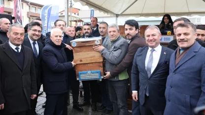 Bursa'dan dağ yöresine arı kovanı desteği