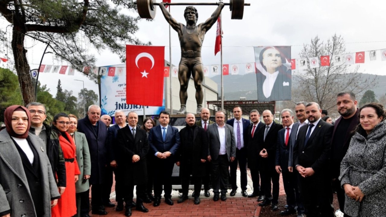 Cep Herkülü'nün heykeli dikildi