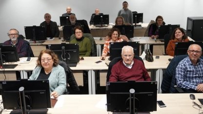 Denizli Büyükşehir’den 65 yaş üstüne dijital eğitim desteği