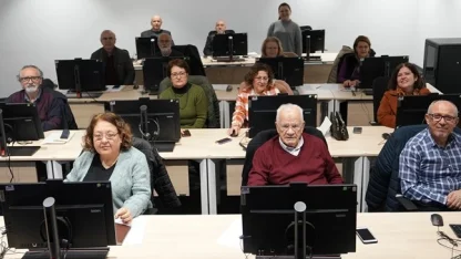 Denizli Büyükşehir’den 65 yaş üstüne dijital eğitim desteği