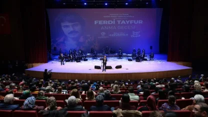 Denizli'de Ferdi Tayfur unutulmaz eserleriyle anıldı