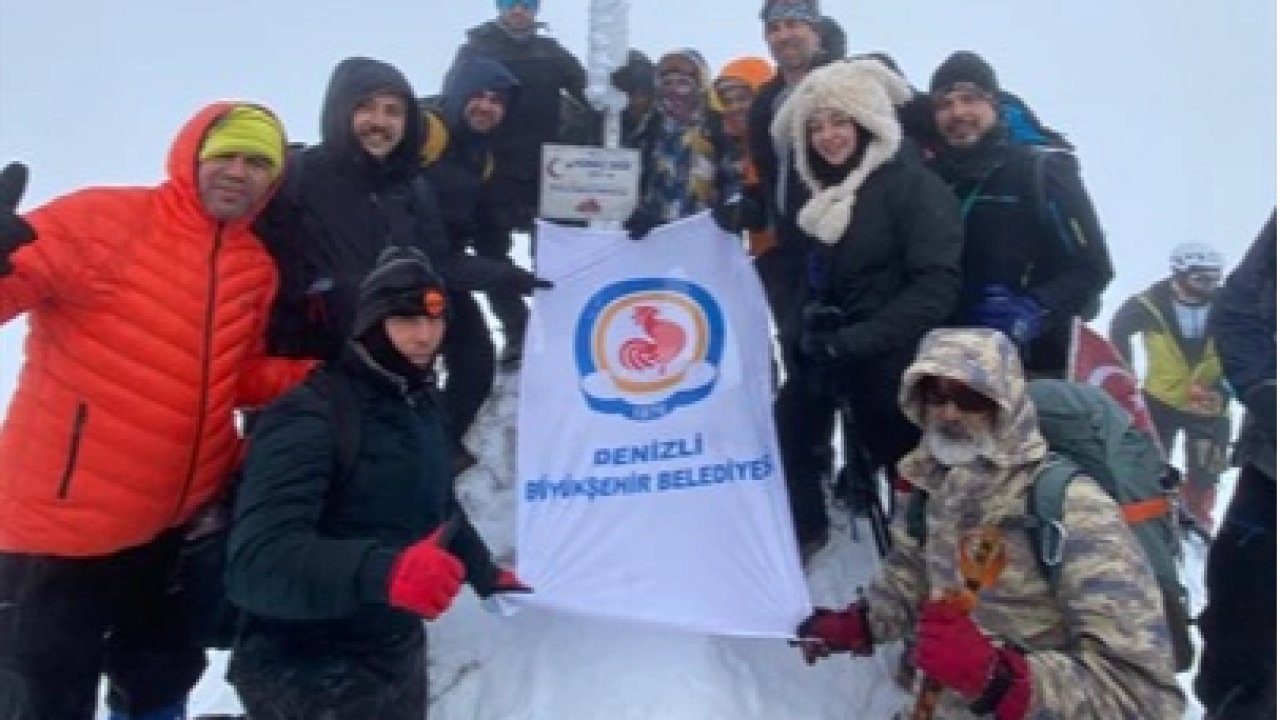 Denizli’de Kazıkbeli Savaşı anısına Honaz Dağı’na zirve tırmanışı