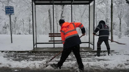 Düzce Belediyesi’nin kar timleri sahada