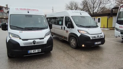 Edirne Süloğlu’na iki yeni minibüs
