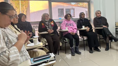 Engelsiz Ebeveyn Akademisi'nde dijital dünyada güvenli rehberlik