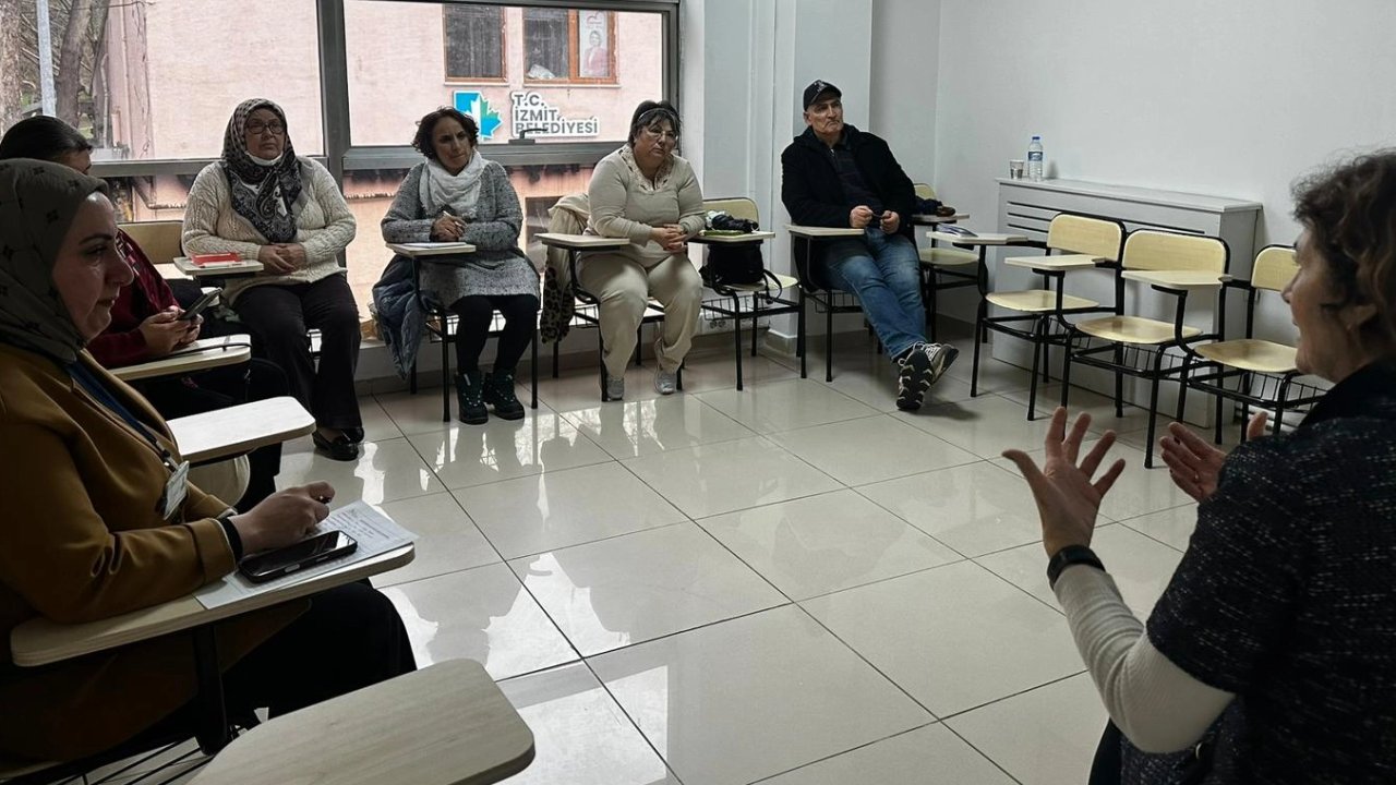 Engelsiz Ebeveyn Akademisi’nde gelecek planlaması konuşuldu