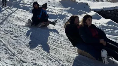 Erzurum Narman'da karne öncesi neşeli anlar