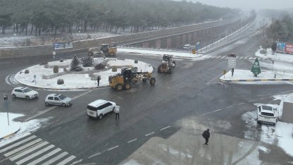 Gaziantep’te karla mücadeleye tüm hızıyla devam
